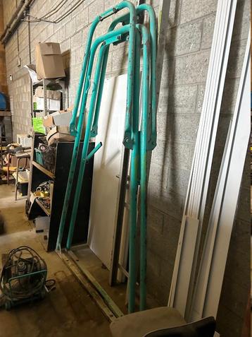 Monte-charge : chevalet et moteur beschikbaar voor biedingen