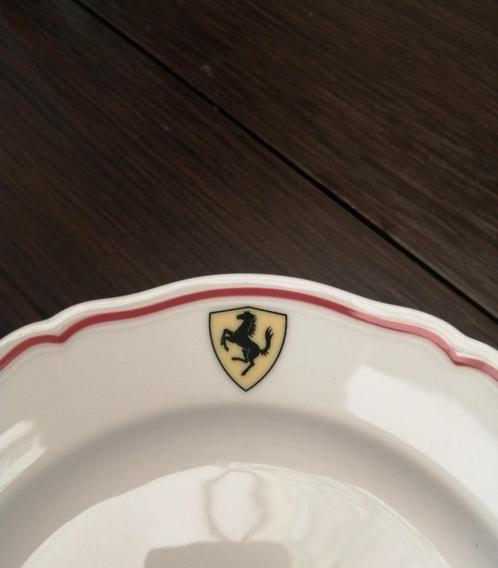 Assiette porcelaine Richard Ginori pour Ferrari.  26 cm, Antiquités & Art, Antiquités | Porcelaine, Enlèvement ou Envoi