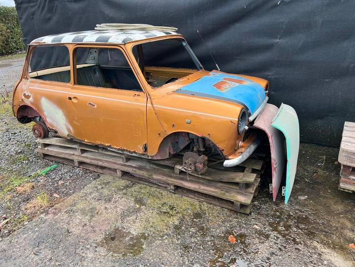 Austin mini caisse complète, Autos, Oldtimers & Ancêtres, Particulier, Austin, Enlèvement