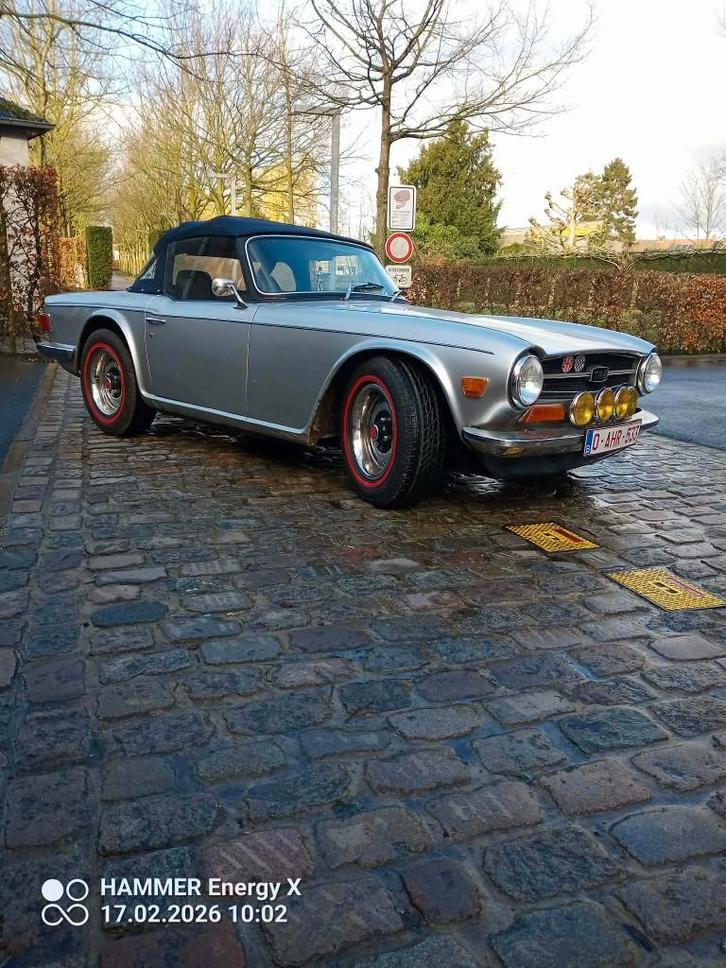 Triumph TR6 Zilvergrijs, Autos, Triumph, Particulier, TR6, Essence, Cabriolet, Cuir, Enlèvement