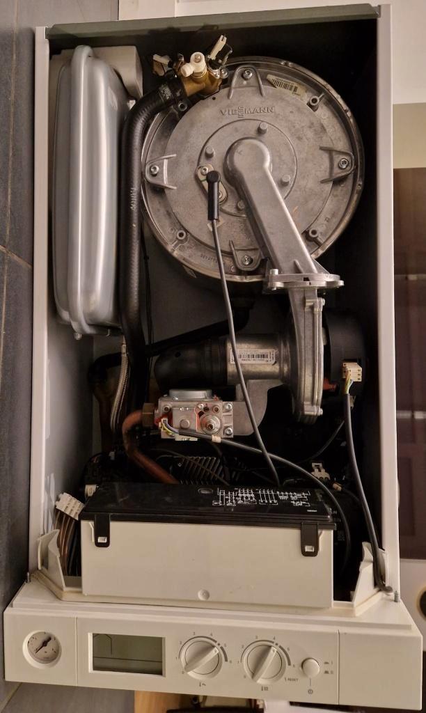 Chaudière à gaz Viessmann Vitodens 100, Bricolage & Construction, Chauffe-eau & Boilers, Utilisé, Boiler, Gaz naturel, 6 à 10 ans