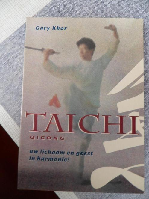 Tai Chi Qigong  uw lichaam en geest in harmonie!, Livres, Livres de sport, Envoi