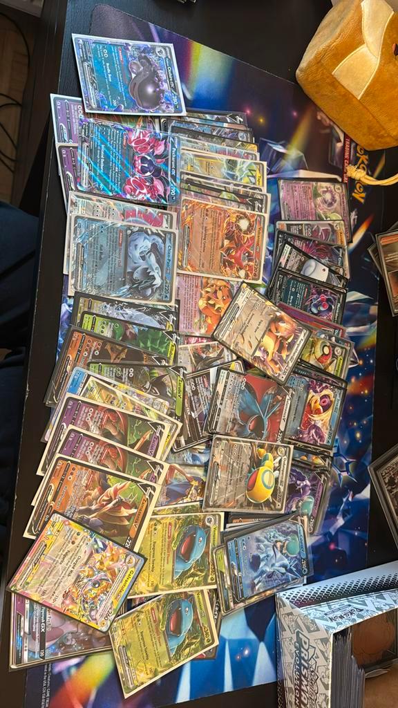 100 Pokemon hits, Hobby en Vrije tijd, Verzamelkaartspellen | Yu-gi-Oh!, Zo goed als nieuw, Ophalen