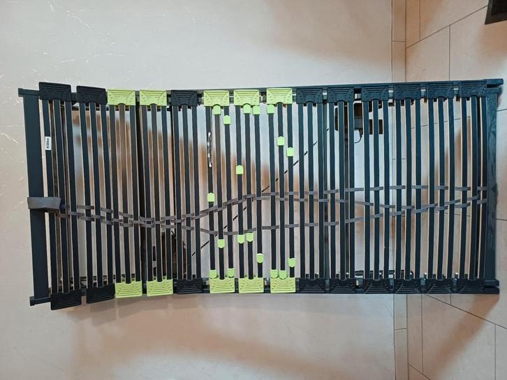 Sommier électrique 2 moteurs avec télécommande, Diversen, Verpleegmiddelen, Zo goed als nieuw, Ophalen