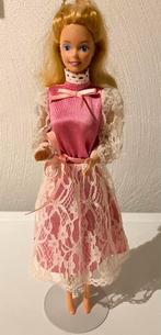 Barbie des années 70 avec robe originale, Comme neuf, Enlèvement ou Envoi