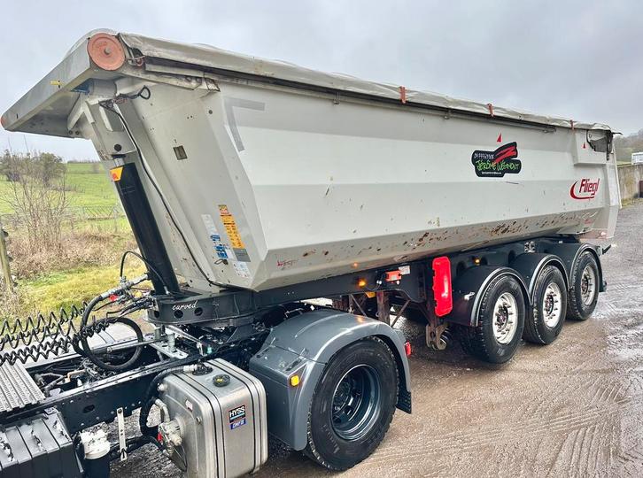 À VENDRE : Semi-remorque Fliegl Stone Master, Hobby en Vrije tijd, Modelauto's | 1:32, Zo goed als nieuw, Ophalen of Verzenden