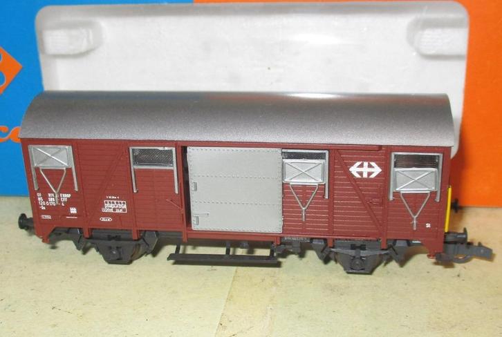 ROCO 4376S HO - WAGON DE MARCHANDISES FERMÉ/WAGON FERM SUISS, Hobby & Loisirs créatifs, Trains miniatures | HO, Comme neuf, Wagon