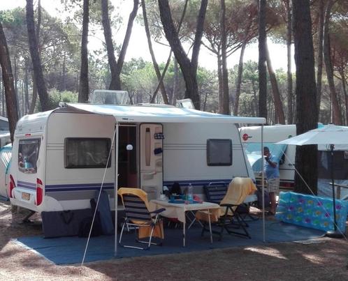 Caravan, Caravanes & Camping, Caravanes, Particulier, jusqu'à 4, 1000 - 1250 kg, Banquette en rond, Hobby, Lit transversal, Lit fixe