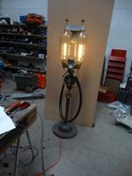 Ancienne pompe à essence transformé en lampe, Ophalen of Verzenden