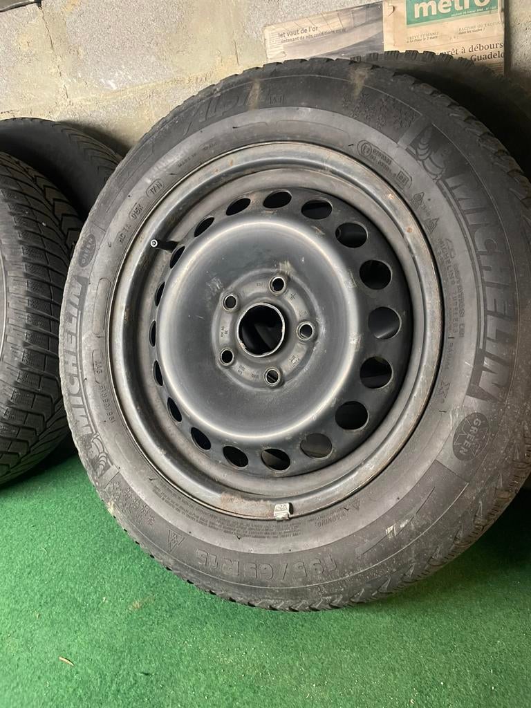 Pneus neige Seat Leon, Enlèvement ou Envoi, Utilisé