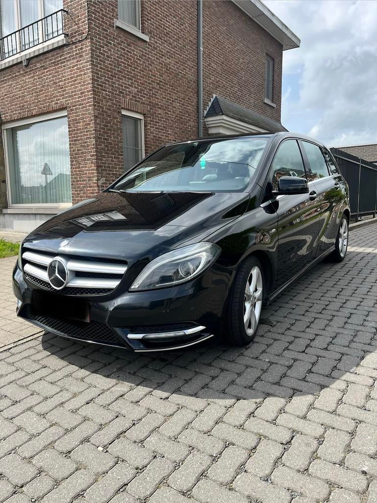Mercedes 180d, Auto's, Euro 5, Zwart, 4 cilinders, Zwart