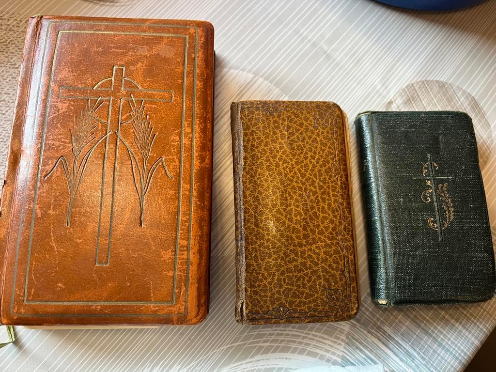 Kerkboekjes, Ophalen