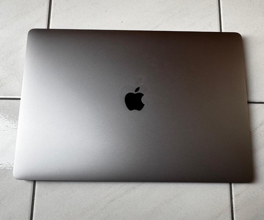 Apple MacBook Pro 16” (2019) For Parts / Repair, Qwerty, 16 pouces, Ne fonctionne pas, 16 GB