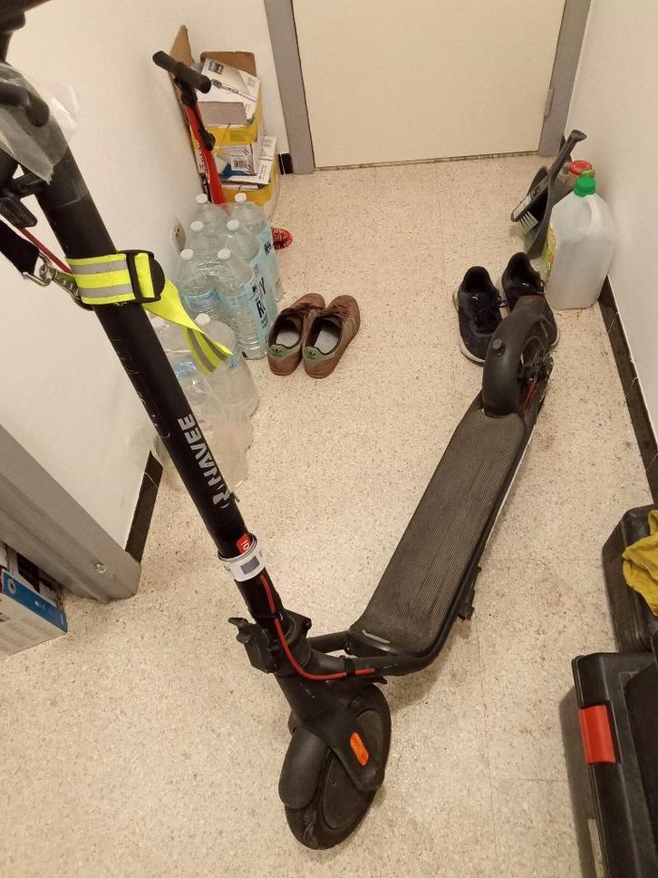 Trottinette Navee v40 / VENDU, Fietsen en Brommers, Steps, Gebruikt, Elektrische step (E-scooter), Ophalen