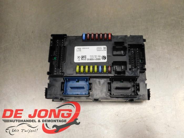 Boîte à fusibles d'un Jeep Renegade, Jeep, -, 3 mois de garantie, Utilisé