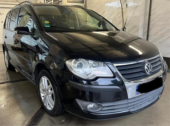 Touran 1.6 essence, Autos, Volkswagen, Particulier, Touran, ABS, Airbags, Air conditionné, Feux de virage, Ordinateur de bord