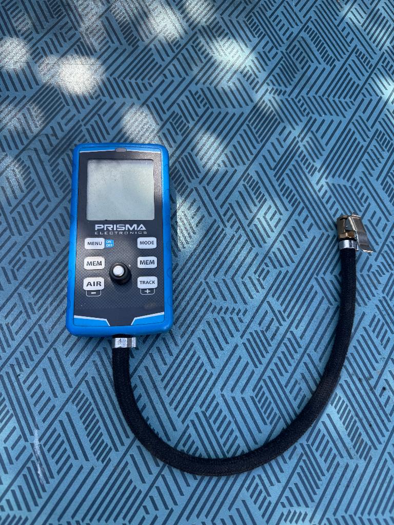 Prisma bandenspanningmeter, Ophalen, Zo goed als nieuw, Onderdelen Kart