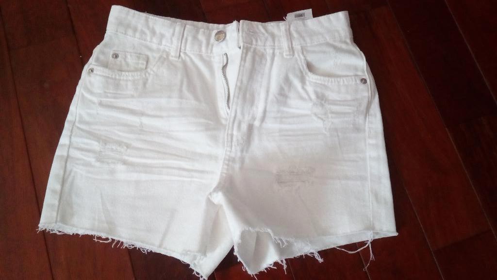 pimkie, un short en denim blanc taille 14 ans, Kinderen en Baby's, Kinderkleding | Maat 164, Ophalen of Verzenden