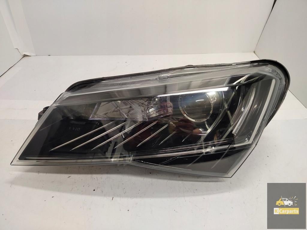 3V1.941.015.B, Phares au x non Skoda Superb III, Autos : Pièces & Accessoires, Éclairage, Skoda, Utilisé