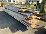 partij onbehandelde houten planken