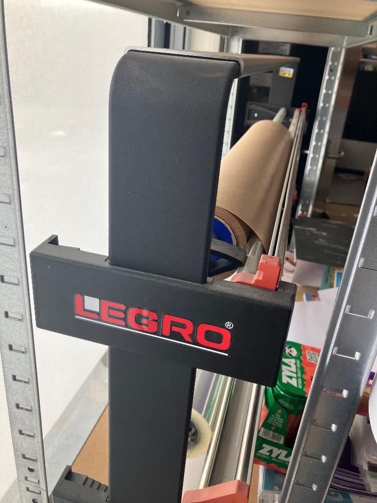 houder voor inpakpapier MET snijmes, Ophalen