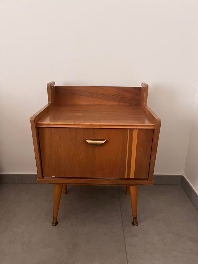 Mooi vintage nachtkastje in mid-century stijl., Huis en Inrichting, Slaapkamer | Nachtkastjes, Ophalen, Gebruikt