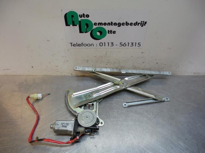 Ruitmechaniek 2Deurs rechts-voor van een Suzuki Swift (Swift, Auto-onderdelen, Ruiten en Toebehoren, Suzuki, Gebruikt, Ophalen of Verzenden