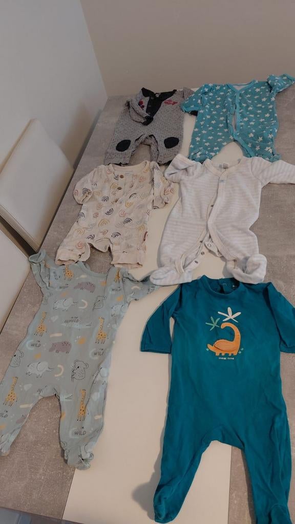 Lots vêtements bébé garçon 1/4 mois, Enfants & Bébés, Enlèvement