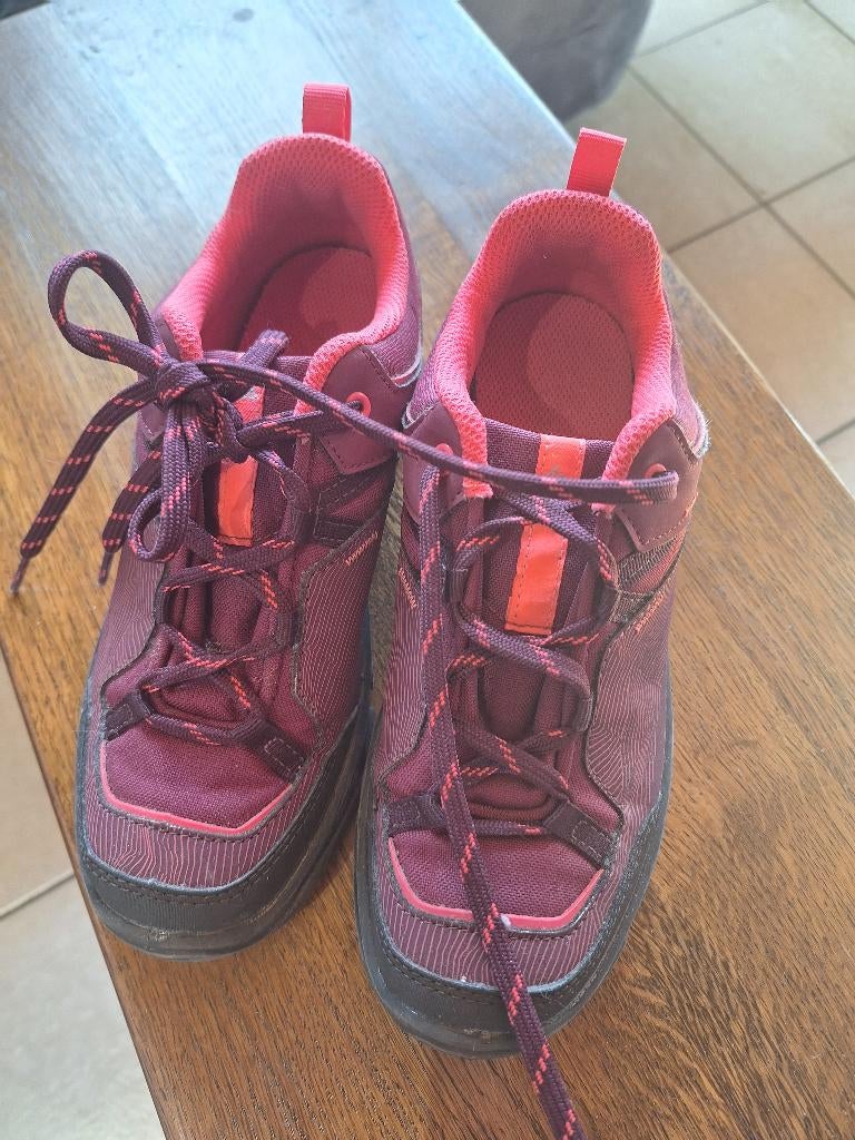 Wandelschoenen Maat 35 (Quechua) meisje, Sport en Fitness, Bergsport en Wandelen, Ophalen of Verzenden, Zo goed als nieuw, Schoenen