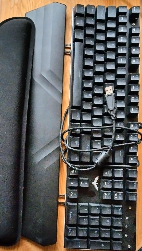 Clavier mécanique + souris, casque et lumières LED, Informatique & Logiciels, Claviers, Comme neuf, Qwerty, Filaire, Ergonomique