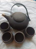 Théière asiatique en fonte  Avec son filtre et ses 4 tasses, Enlèvement, Utilisé