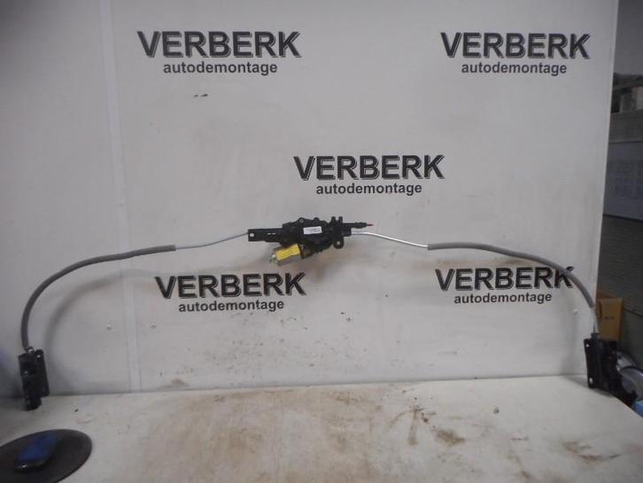 SERRURE COFFRE Ford Focus 2 C+C (9410778g09), Autos : Pièces & Accessoires, Carrosserie & Tôlerie, Haillon arrière, Ford, Utilisé