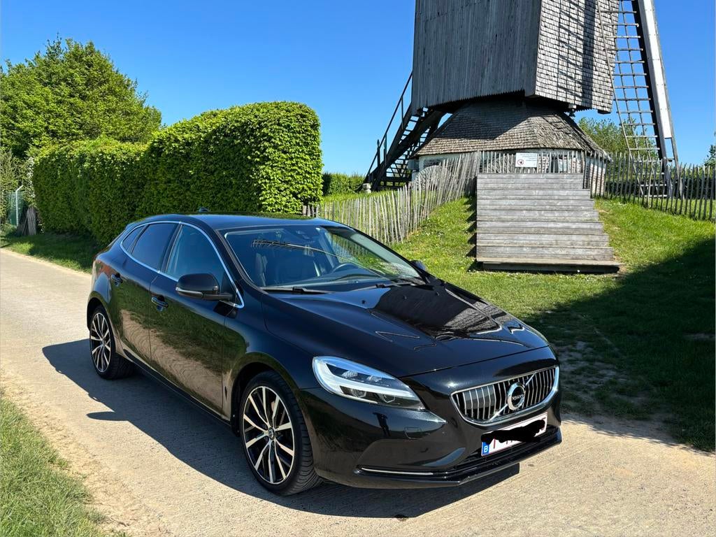 Volvo V40 D2 Inscription Automaat2018–Leder–Winterset–169k, Autos, Volvo, Cuir, Euro 6, Noir, 5 portes