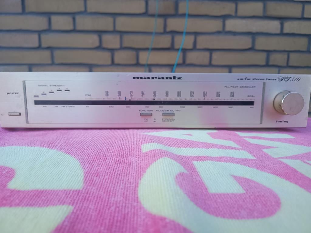 Marantz tuner st310 werkend vintage, TV, Hi-fi & Vidéo, Tuners, Enlèvement ou Envoi