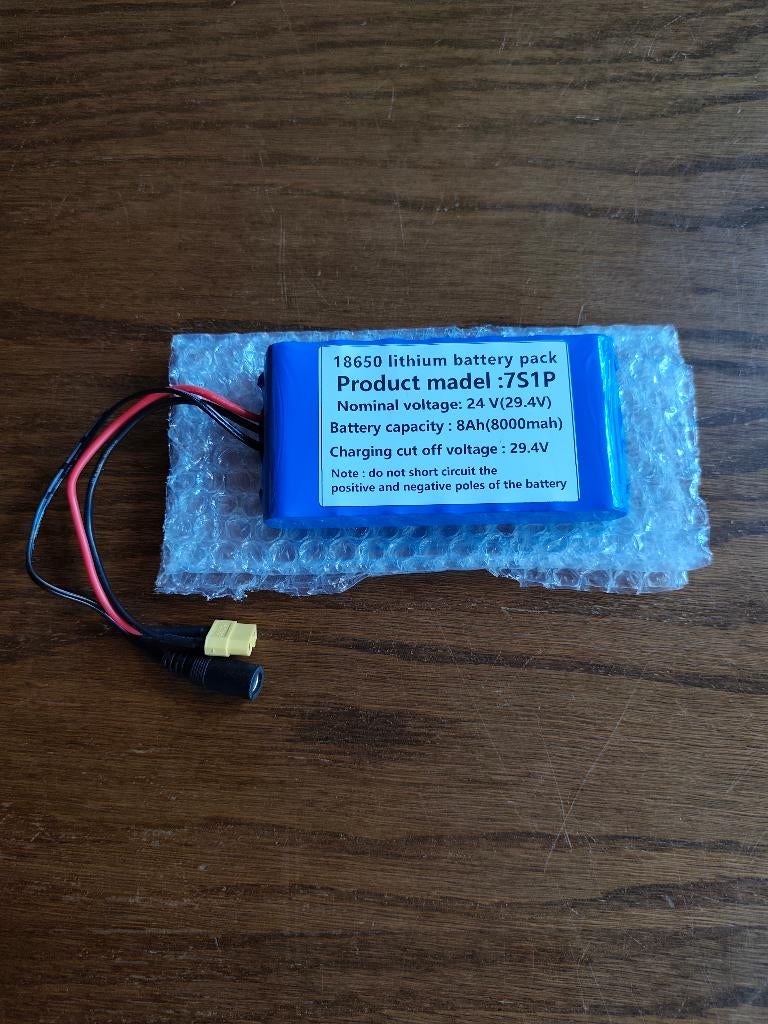 Batterie Lithium 24v 8Ah NEUVE, TV, Hi-fi & Vidéo, Batteries, Enlèvement ou Envoi