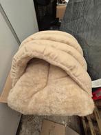 Knus kattenmandje Geel Brussel Putte, Animaux & Accessoires, Paniers pour chats, Enlèvement ou Envoi, Neuf, Peluche