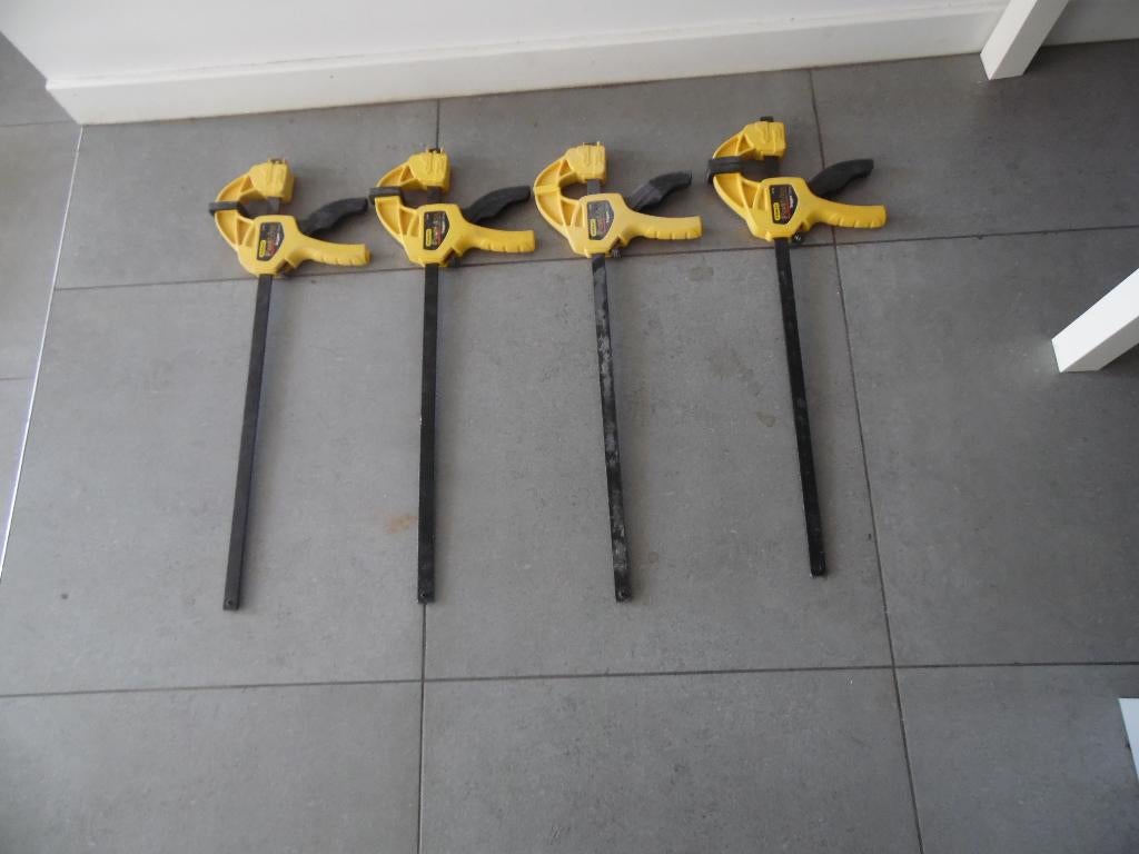 4 lijmklemmen, Doe-het-zelf en Bouw, Ophalen, Gebruikt