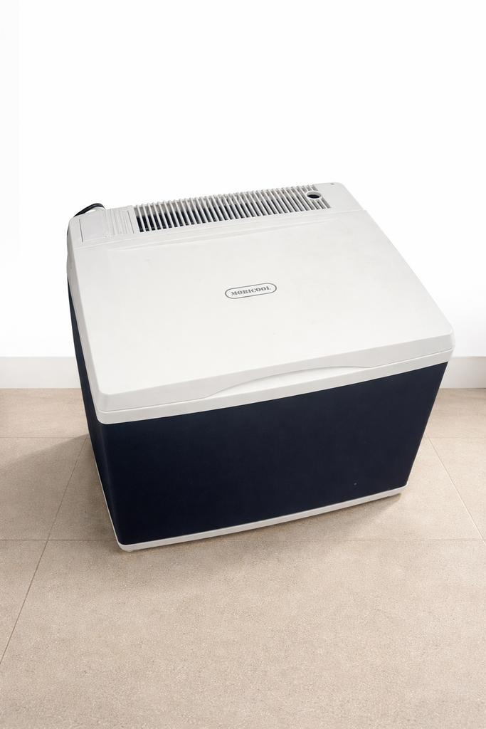 Mobicool koelbox frigo en diepvries zo goed als nieuw 2024, Caravans en Kamperen, Koelboxen, Zo goed als nieuw, Koelbox, Ophalen