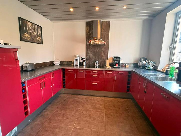 Cuisine équipée complète en U avec électroménager, Maison & Meubles, Cuisine | Cuisines complètes, Utilisé, Cuisine en U, Rouge