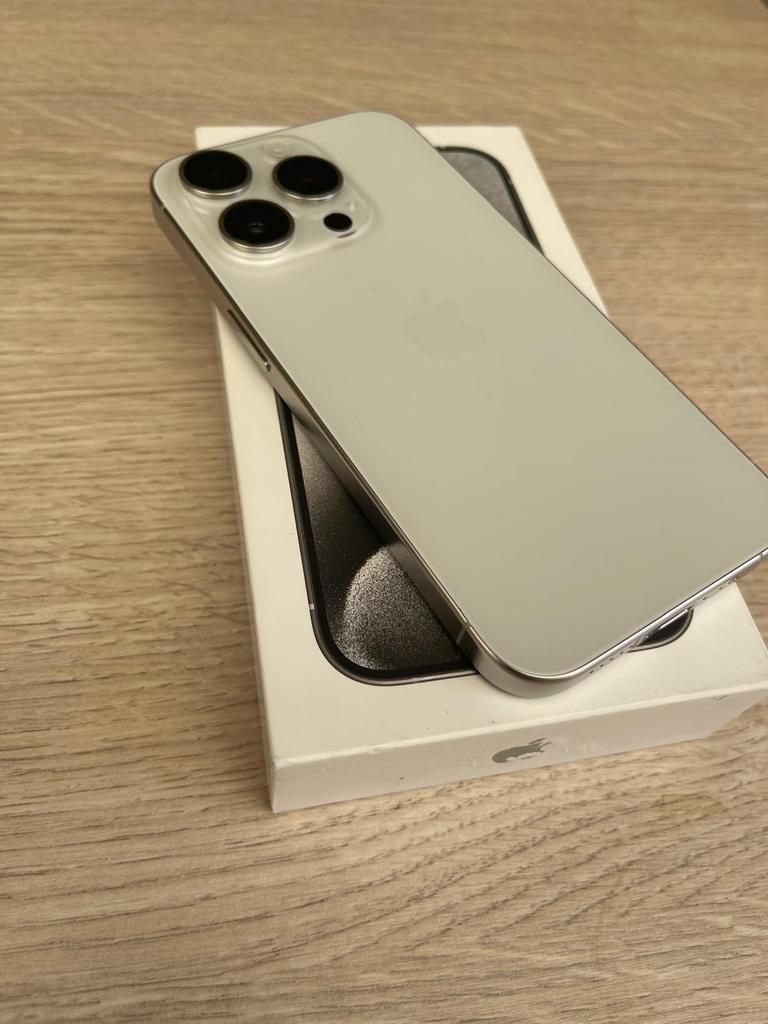 Iphone 15 pro 256Gb, Télécoms, Téléphonie mobile | Apple iPhone, 256 GB, Comme neuf, Enlèvement, Sans abonnement