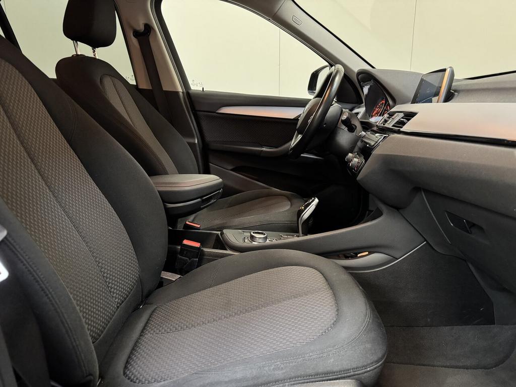 BMW X1 sDrive 18i Benzine Autom. - Airco - Topstaat!, Autos, BMW, 0 kg, 5 places, Automatique, 1500 cm³