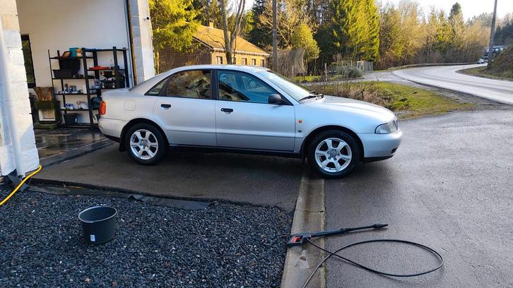 AUDI 1.6 OLDTIMER 1995, Auto's, Oldtimers, Particulier, Radio, Audi, Benzine, Ophalen