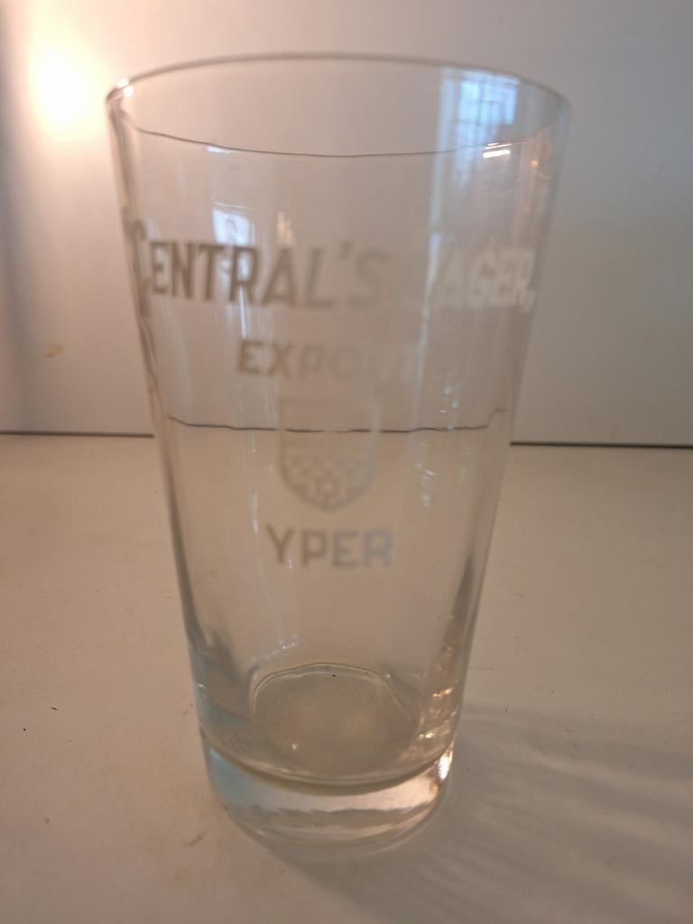 2 verschillende oude bierglazen brouwerij Robergh Ieper, Ophalen of Verzenden