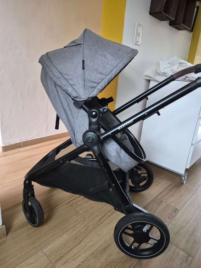 Poussette maxi cosy +protection pluie, Enfants & Bébés