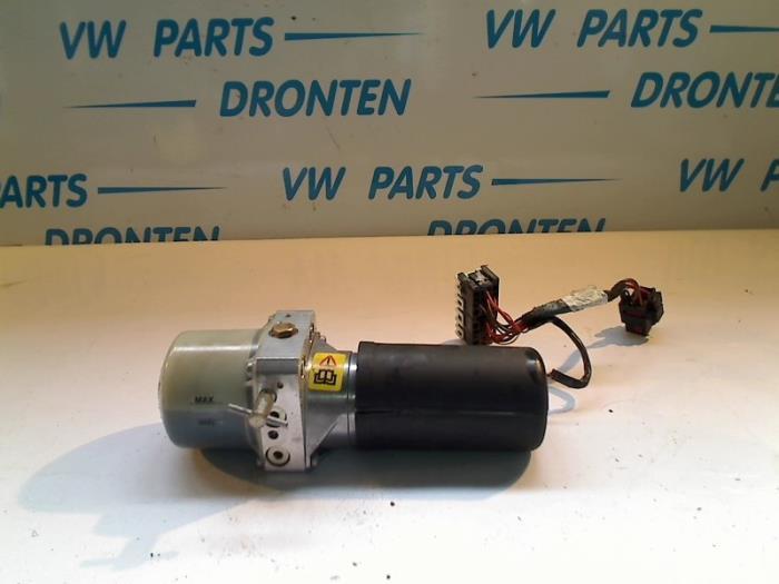 Moteur toit escamotable d'un Volkswagen Beetle, Autos : Pièces & Accessoires, Électronique & Câbles, Volkswagen, Utilisé, 3 mois de garantie