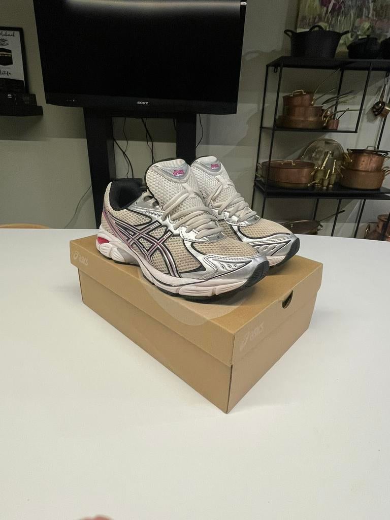 Asics gel, Ophalen, Zo goed als nieuw