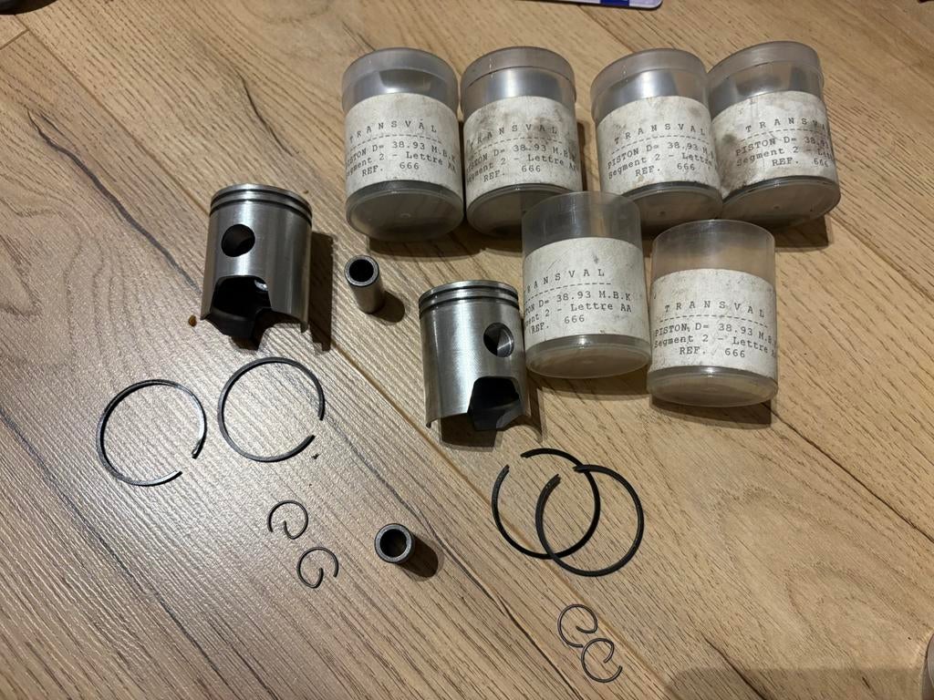 Motobecane av7 mobylette av10, Ophalen of Verzenden, Zo goed als nieuw