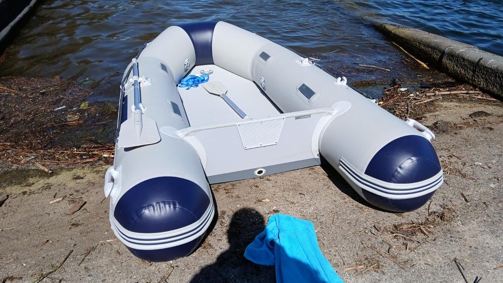 Annexe 2,9m 4pl complète strict neuve gar 2ans, Sports nautiques & Bateaux, Canots pneumatiques, Enlèvement