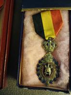 4  medailles vintage, Collections, Enlèvement ou Envoi