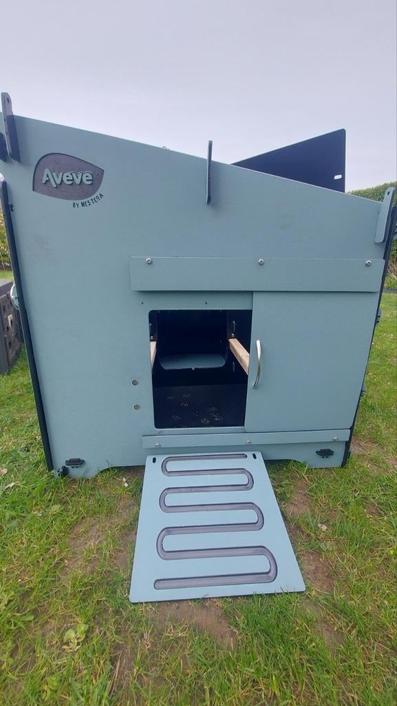 Poulailler en plastique recyclé Nestera by Aveve - NOUVEAU, Animaux & Accessoires, Enlèvement